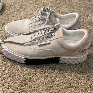 Kendall and Kylie color block sneakers!